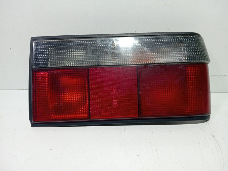 Recambio de piloto trasero derecho para renault 9 (l42_) 1.4 (l422, l42c) referencia OEM IAM 7700773354   Recambio de piloto trasero derecho para renault 9 (l42_) 1.4 (l422, l42c) referencia OEM IAM 7700773354