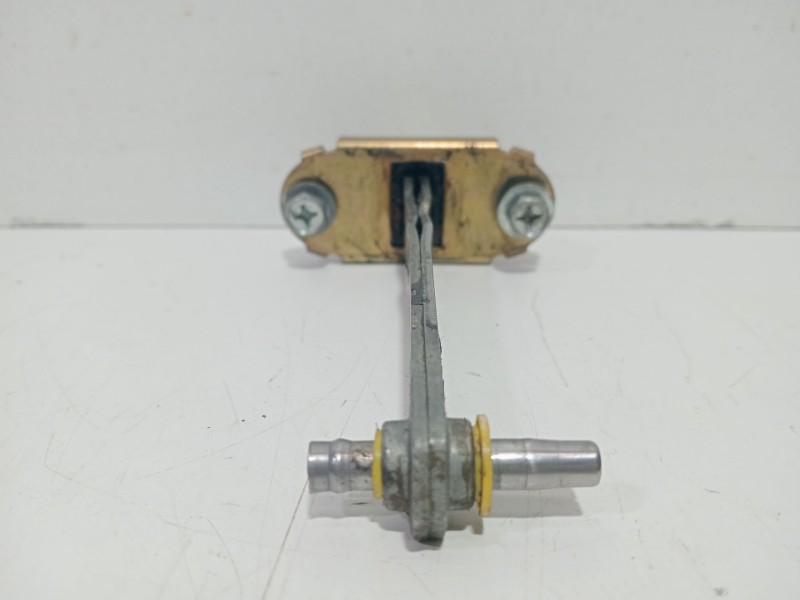 Recambio de retenida de puerta para nissan terrano ii (r20) 2.7 tdi 4wd referencia OEM IAM TERRANOII(R20)2.7TDi4WD1996-2007  