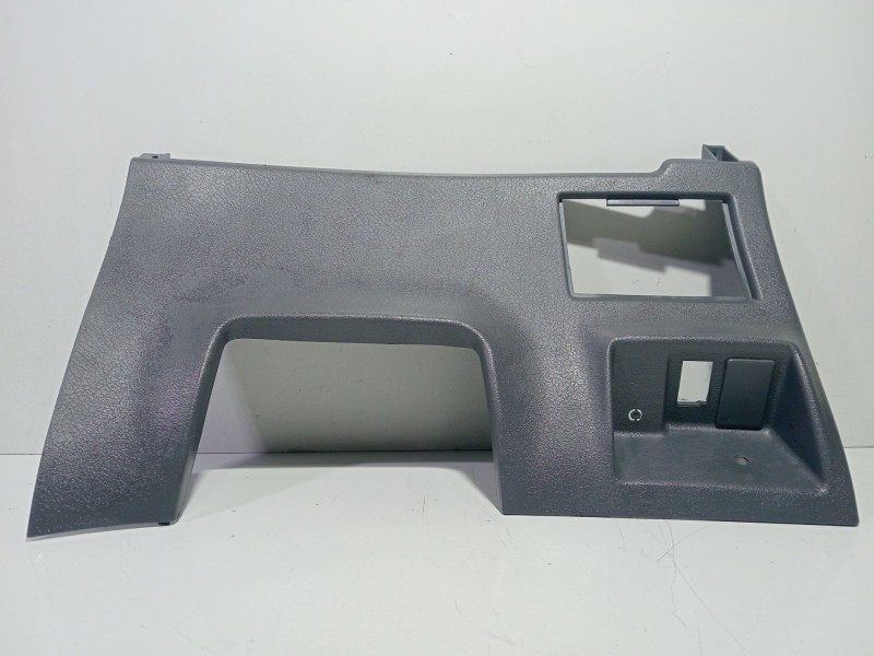 Recambio de moldura para nissan terrano ii (r20) 2.7 tdi 4wd referencia OEM IAM 681060F000  