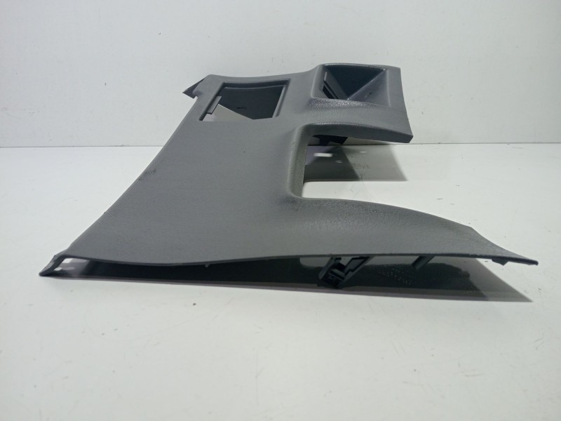 Recambio de moldura para nissan terrano ii (r20) 2.7 tdi 4wd referencia OEM IAM 681060F000  