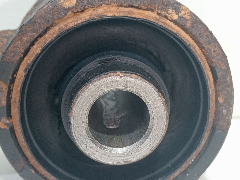 Recambio de tirante trasero izquierdo para nissan terrano ii (r20) 2.7 tdi 4wd referencia OEM IAM   