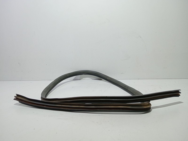 Recambio de goma contorno para nissan terrano ii (r20) 2.7 tdi 4wd referencia OEM IAM TERRANOII(R20)2.7TDi4WD1996-2007  