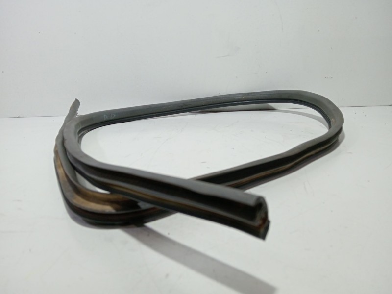 Recambio de goma contorno para nissan terrano ii (r20) 2.7 tdi 4wd referencia OEM IAM TERRANOII(R20)2.7TDi4WD1996-2007  