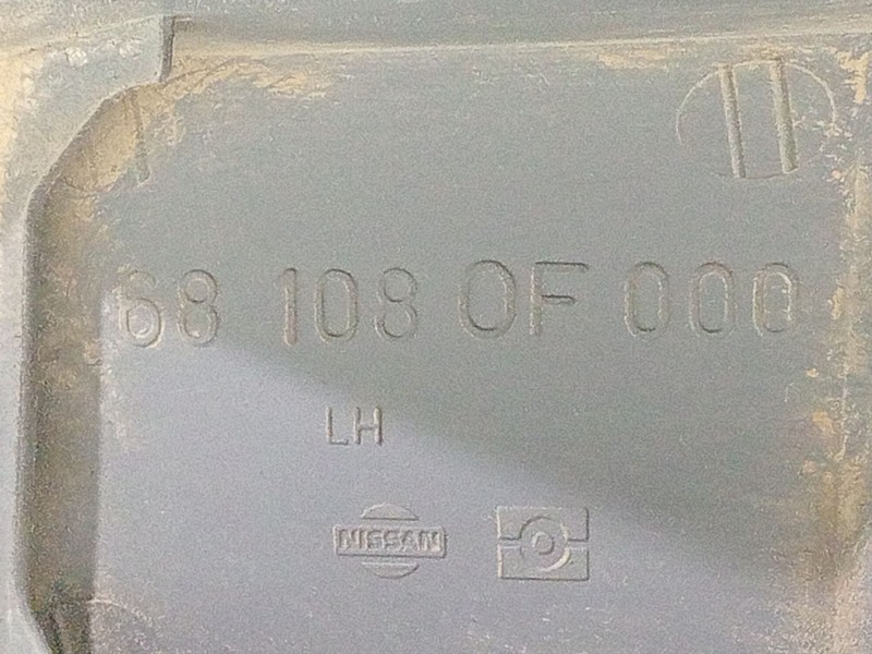 Recambio de moldura para nissan terrano ii (r20) 2.7 tdi 4wd referencia OEM IAM 681080F000  