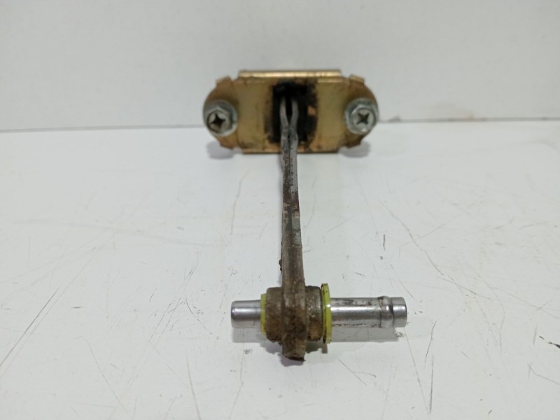 Recambio de retenida de puerta para nissan terrano ii (r20) 2.7 tdi 4wd referencia OEM IAM TERRANOII(R20)2.7TDi4WD1996-2007  