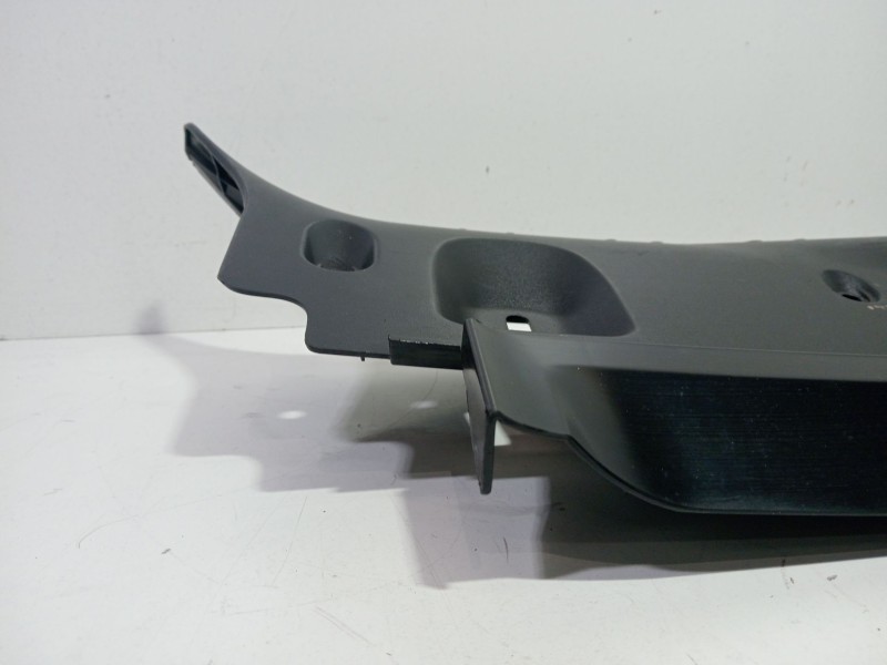 Recambio de moldura para bmw 7 (e65, e66, e67) 745 d referencia OEM IAM 51478223560  