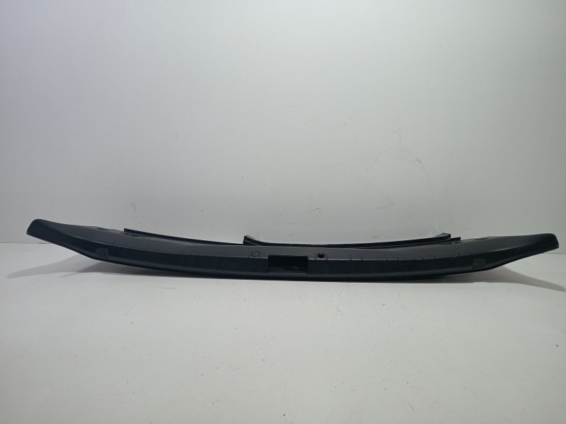 Recambio de moldura para bmw 7 (e65, e66, e67) 745 d referencia OEM IAM 51478223560  
