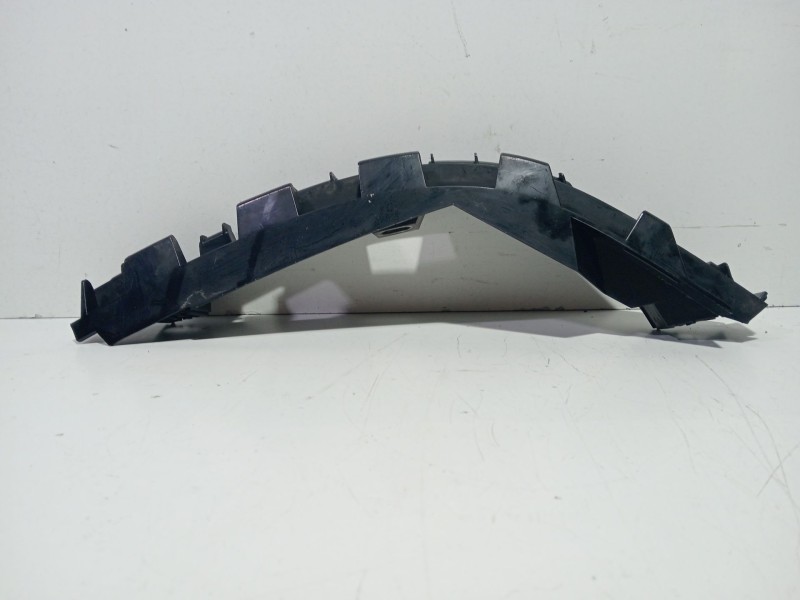 Recambio de molduras traseras para bmw 7 (e65, e66, e67) 745 d referencia OEM IAM 7123798  