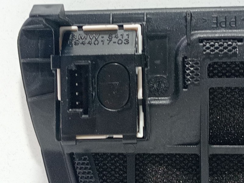 Recambio de moldura para bmw 7 (e65, e66, e67) 745 d referencia OEM IAM 826104207  