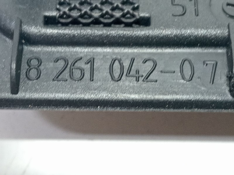 Recambio de moldura para bmw 7 (e65, e66, e67) 745 d referencia OEM IAM 826104207  