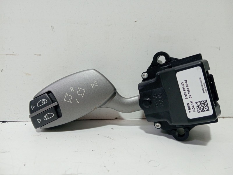 Recambio de mando intermitentes para bmw 7 (e65, e66, e67) 745 d referencia OEM IAM 695998403  