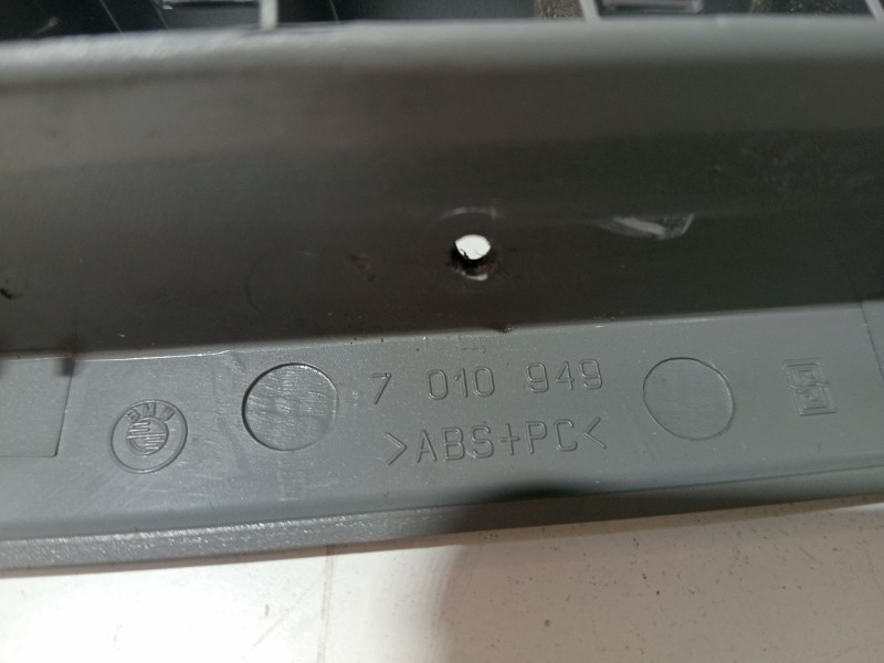 Recambio de moldura para bmw 7 (e65, e66, e67) 745 d referencia OEM IAM 7010949  