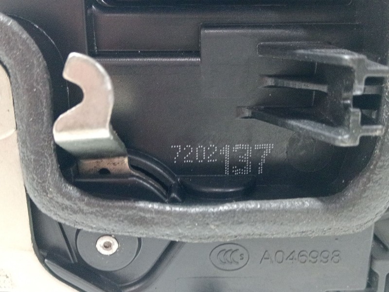 Recambio de cerradura puerta trasera izquierda para bmw 7 (e65, e66, e67) 745 d referencia OEM IAM 7202137  
