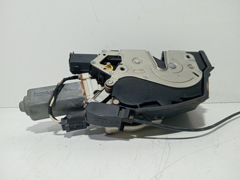 Recambio de cerradura puerta trasera derecha para bmw 7 (e65, e66, e67) 745 d referencia OEM IAM 06657635  