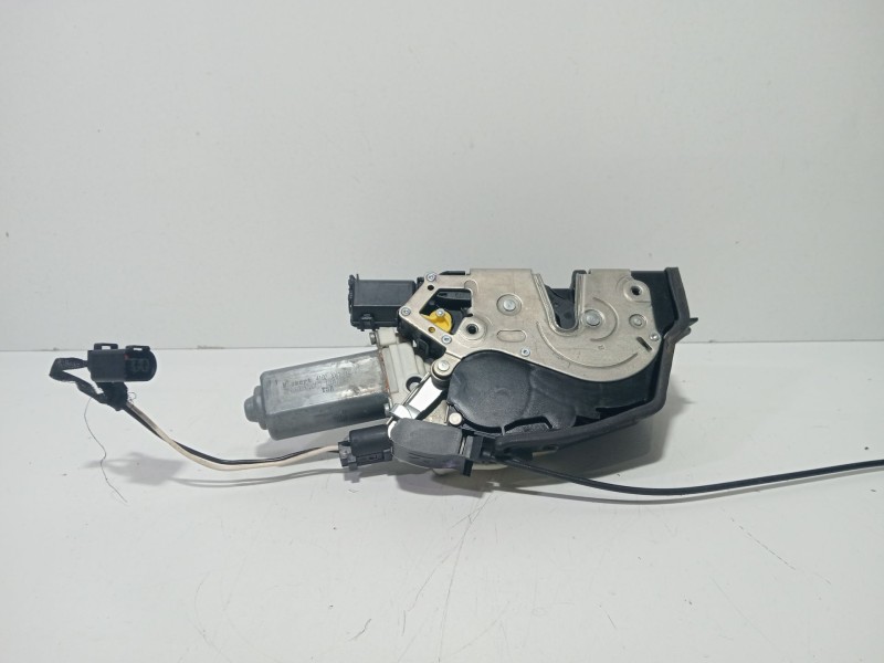 Recambio de cerradura puerta delantera derecha para bmw 7 (e65, e66, e67) 745 d referencia OEM IAM A0533702  