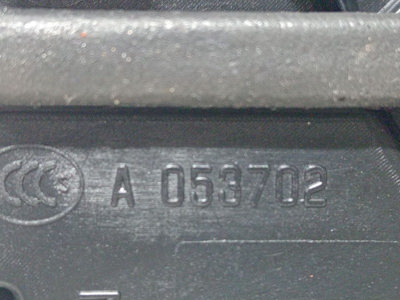 Recambio de cerradura puerta delantera derecha para bmw 7 (e65, e66, e67) 745 d referencia OEM IAM A0533702  