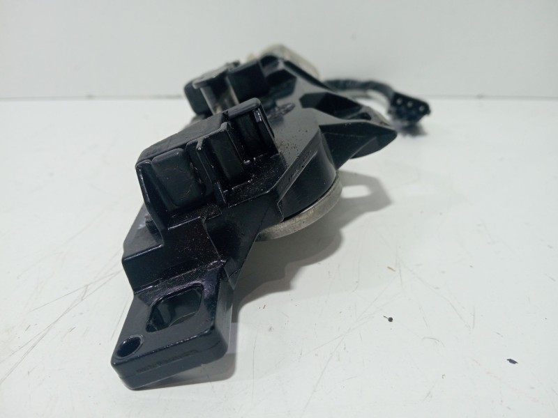 Recambio de cerradura maletero / porton para bmw 7 (e65, e66, e67) 745 d referencia OEM IAM 457711  