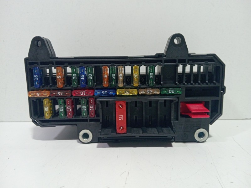 Recambio de caja reles / fusibles para bmw 7 (e65, e66, e67) 745 d referencia OEM IAM 7(E65E66E67)745d2005-2008  