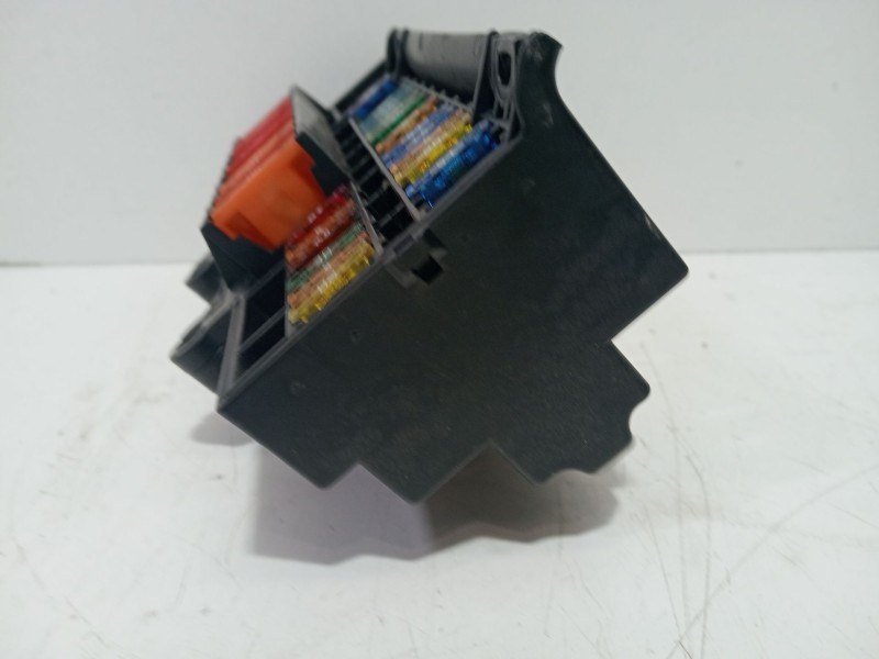 Recambio de caja reles / fusibles para bmw 7 (e65, e66, e67) 745 d referencia OEM IAM 6113690058204  
