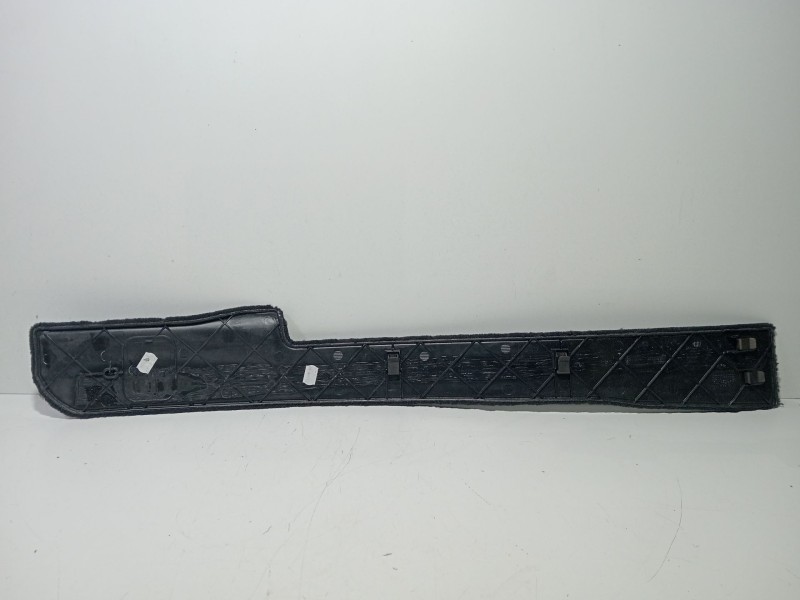 Recambio de moldura para bmw 7 (e65, e66, e67) 745 d referencia OEM IAM 51168223333  