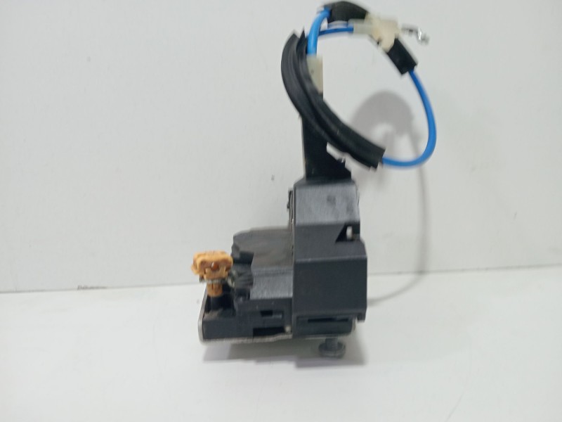 Recambio de cerradura puerta delantera derecha para cadillac bls wagon 2.0 t referencia OEM IAM BLSWagon2.0T2007-2010  