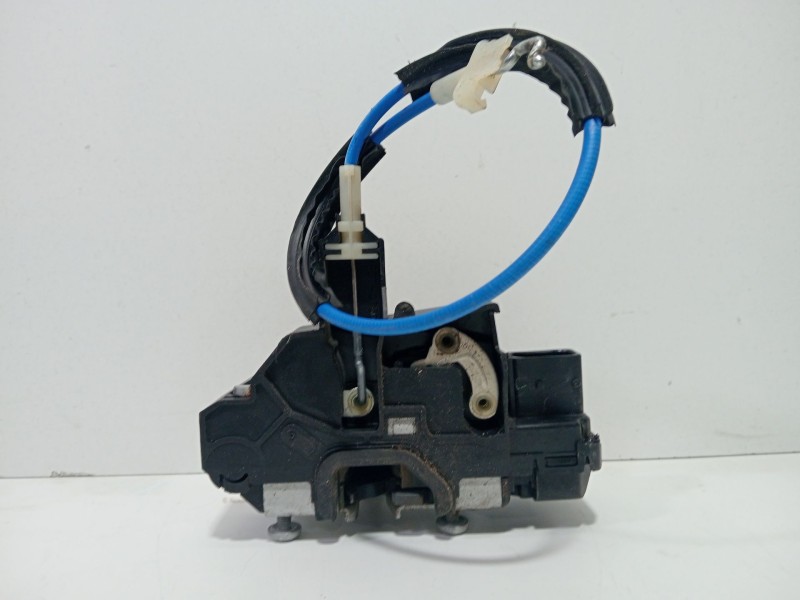 Recambio de cerradura puerta delantera derecha para cadillac bls wagon 2.0 t referencia OEM IAM BLSWagon2.0T2007-2010  