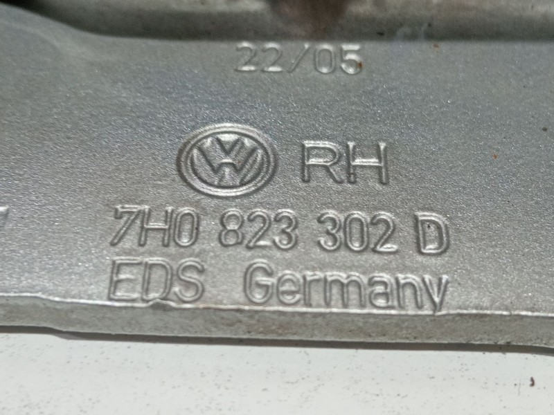 Recambio de bisagra de capot para volkswagen transporter t5 autobús (7hb, 7hj, 7eb, 7ej) 2.5 tdi referencia OEM IAM 7H0823301 7 