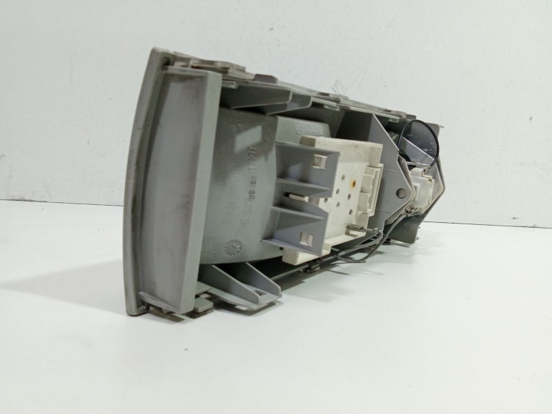 Recambio de luz interior para volkswagen transporter t5 autobús (7hb, 7hj, 7eb, 7ej) 2.5 tdi referencia OEM IAM 7H5947105BY20  