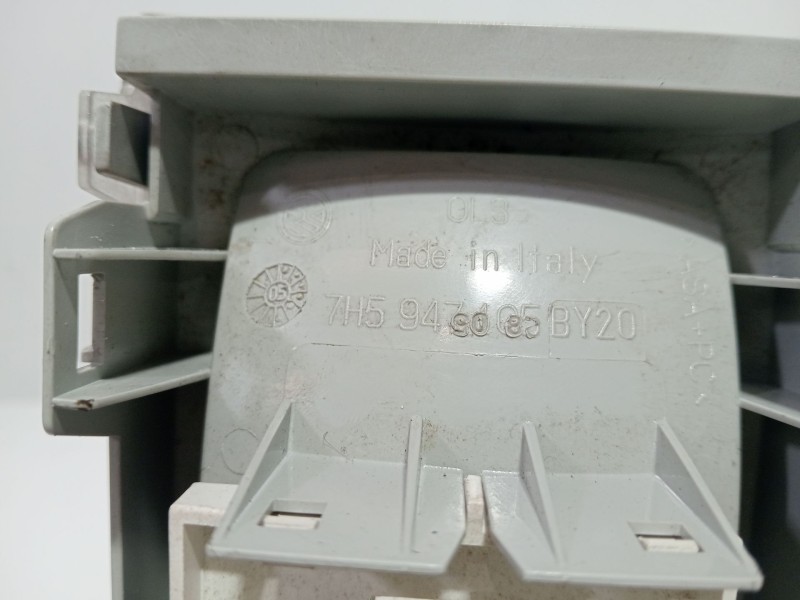 Recambio de luz interior para volkswagen transporter t5 autobús (7hb, 7hj, 7eb, 7ej) 2.5 tdi referencia OEM IAM 7H5947405BY20  