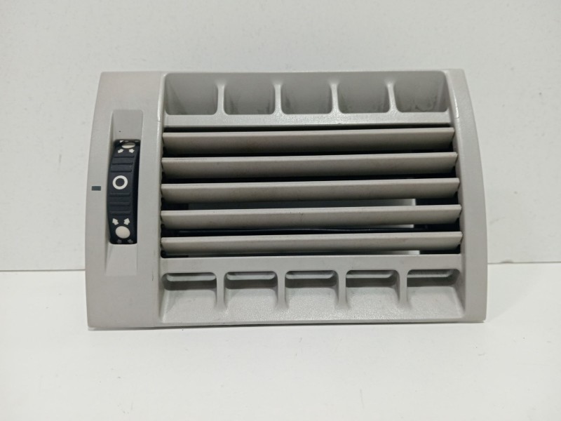Recambio de rejilla aireadora para volkswagen transporter t5 autobús (7hb, 7hj, 7eb, 7ej) 2.5 tdi referencia OEM IAM 7H0820951  