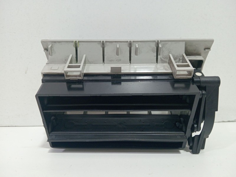Recambio de rejilla aireadora para volkswagen transporter t5 autobús (7hb, 7hj, 7eb, 7ej) 2.5 tdi referencia OEM IAM 7H0820951  
