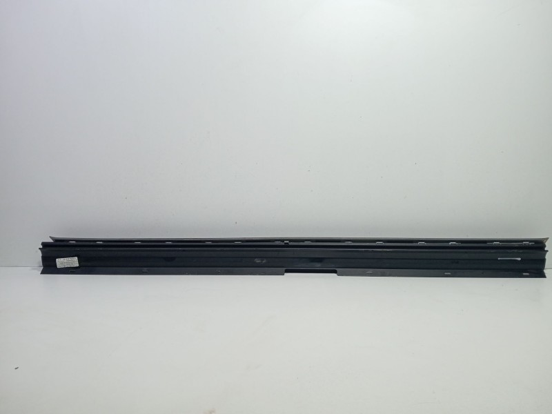 Recambio de bandeja trasera para volkswagen transporter t5 autobús (7hb, 7hj, 7eb, 7ej) 2.5 tdi referencia OEM IAM 7H38613303z7 