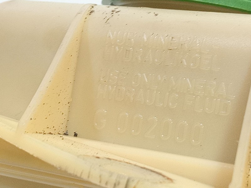 Recambio de deposito servo para volkswagen transporter t5 autobús (7hb, 7hj, 7eb, 7ej) 2.5 tdi referencia OEM IAM 7H0422371  