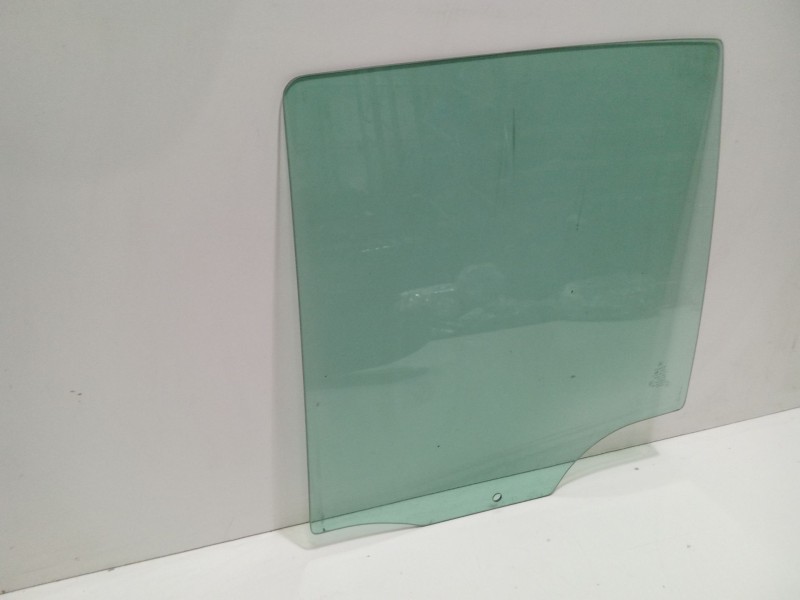 Recambio de luna trasera izquierda para mercedes-benz clase m (w163) ml 270 cdi (163.113) referencia OEM IAM A1637351310  