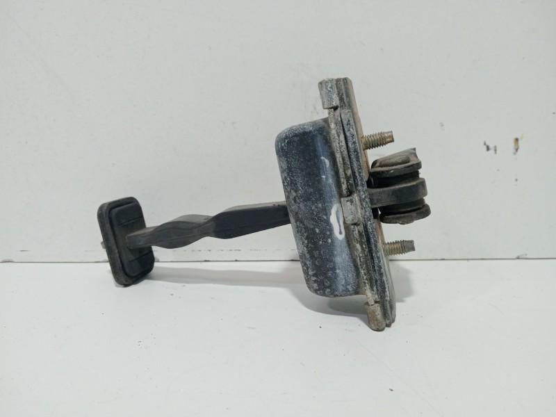 Recambio de retenida de puerta para mercedes-benz clase m (w163) ml 270 cdi (163.113) referencia OEM IAM OM612.963  