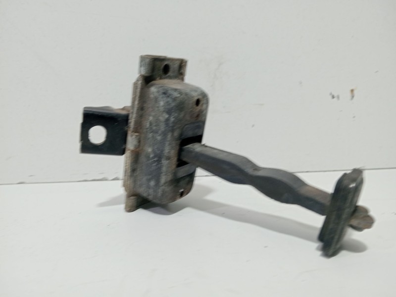 Recambio de retenida de puerta para mercedes-benz clase m (w163) ml 270 cdi (163.113) referencia OEM IAM OM612.963  