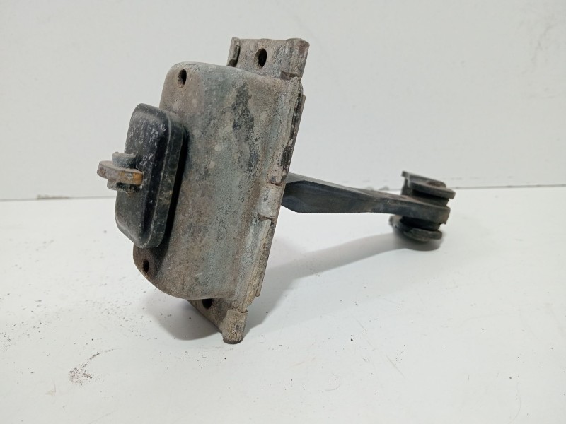 Recambio de retenida de puerta para mercedes-benz clase m (w163) ml 270 cdi (163.113) referencia OEM IAM OM612.963  