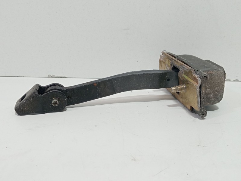 Recambio de retenida de puerta para mercedes-benz clase m (w163) ml 270 cdi (163.113) referencia OEM IAM OM612.963  