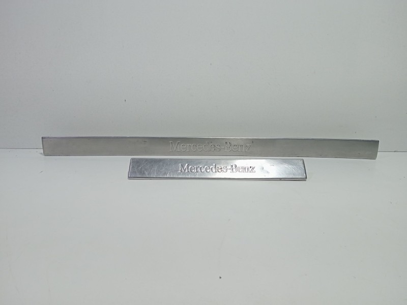 Recambio de moldura para mercedes-benz clase m (w163) ml 270 cdi (163.113) referencia OEM IAM OM612.963  