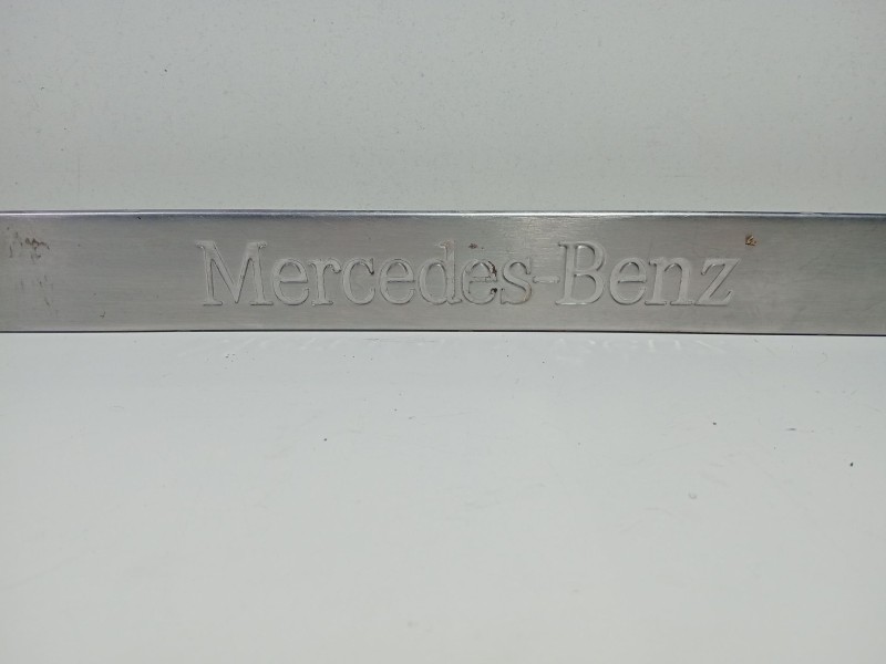 Recambio de moldura para mercedes-benz clase m (w163) ml 270 cdi (163.113) referencia OEM IAM OM612.963  