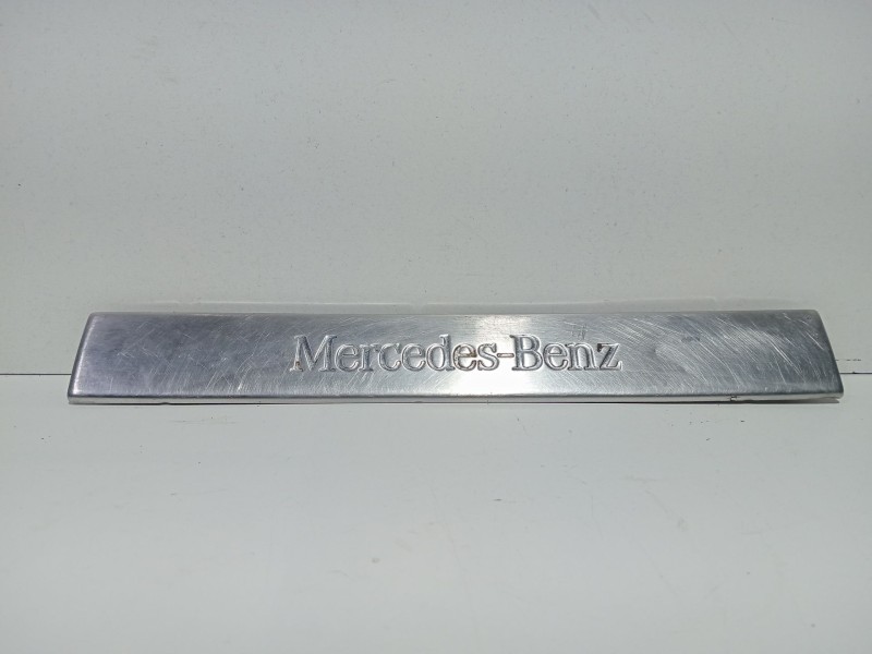 Recambio de moldura para mercedes-benz clase m (w163) ml 270 cdi (163.113) referencia OEM IAM OM612.963  