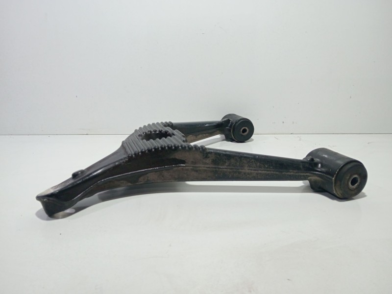 Recambio de brazo suspension superior trasero izquierdo para mercedes-benz clase m (w163) ml 270 cdi (163.113) referencia OEM IA