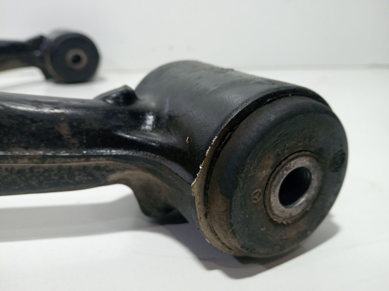 Recambio de brazo suspension superior trasero izquierdo para mercedes-benz clase m (w163) ml 270 cdi (163.113) referencia OEM IA