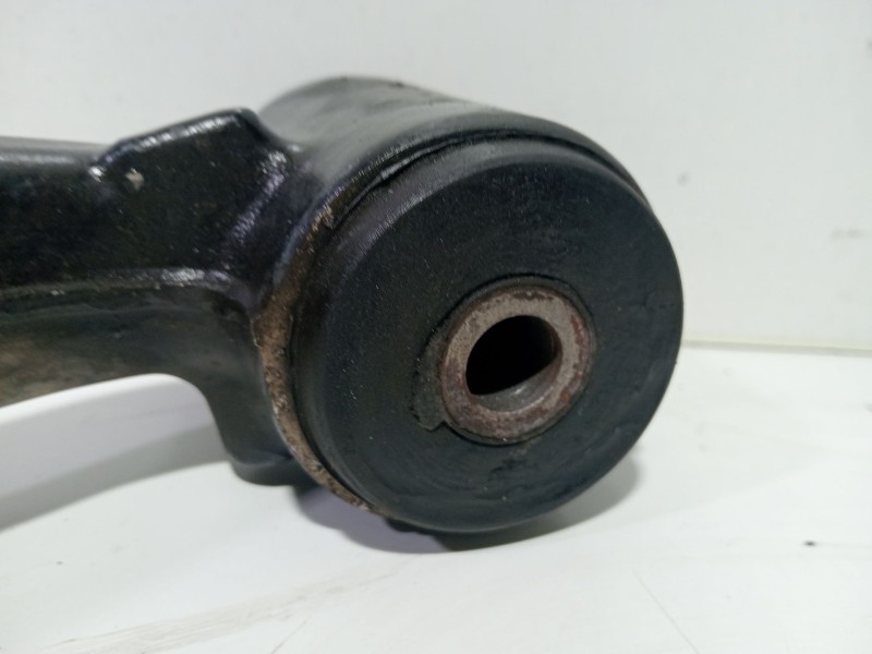 Recambio de brazo suspension superior trasero izquierdo para mercedes-benz clase m (w163) ml 270 cdi (163.113) referencia OEM IA