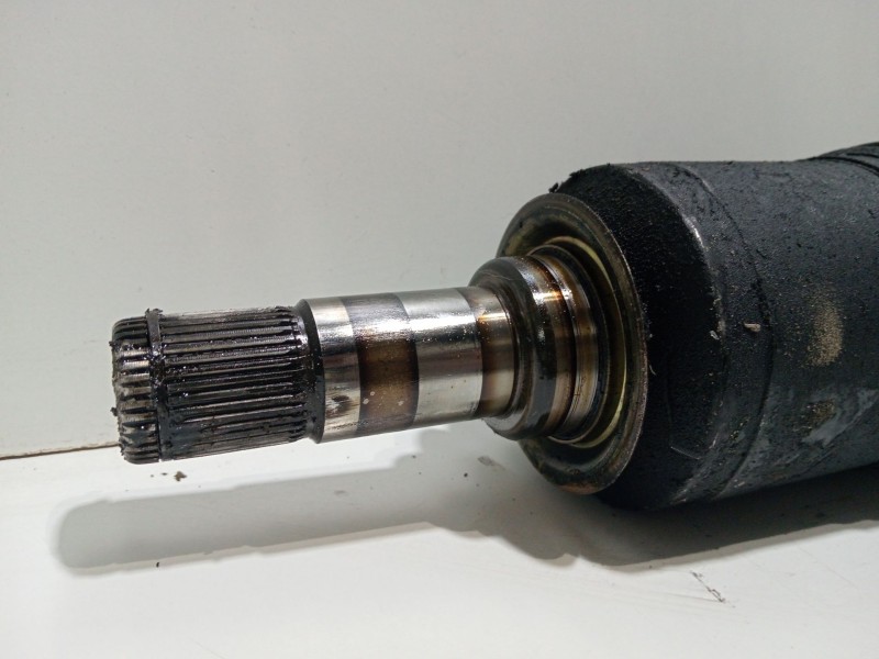 Recambio de transmision delantera derecha para mercedes-benz clase m (w163) ml 270 cdi (163.113) referencia OEM IAM OM612.963  