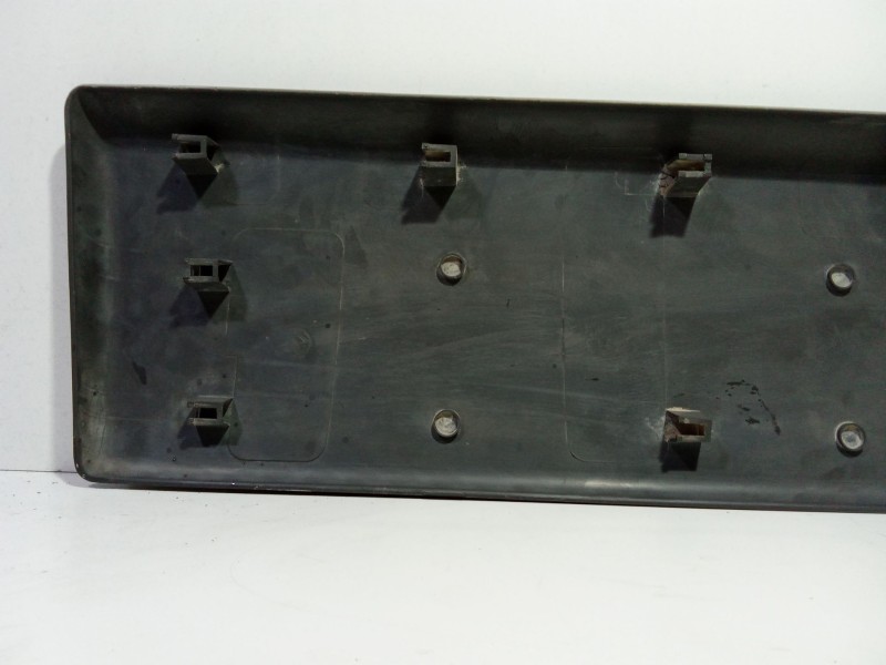 Recambio de molduras traseras para nissan primastar autobús (x83) dci 100 referencia OEM IAM 8200036093G  