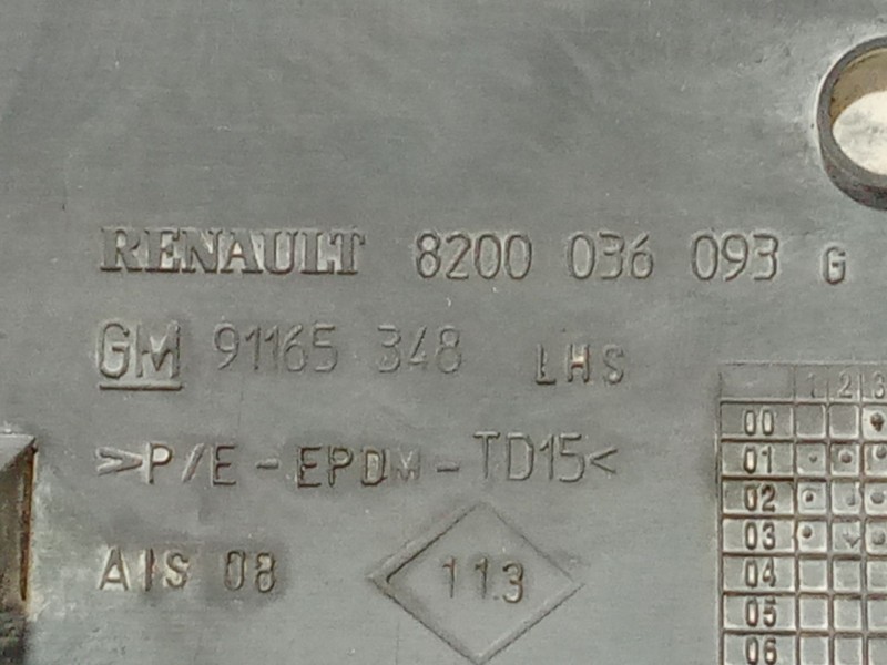 Recambio de molduras traseras para nissan primastar autobús (x83) dci 100 referencia OEM IAM 8200036093G  