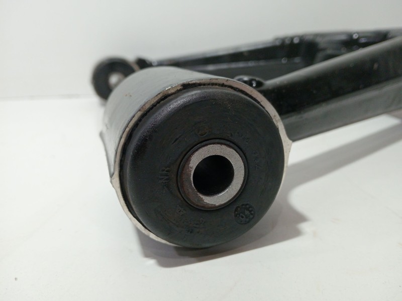 Recambio de brazo suspension inferior trasero derecho para mercedes-benz clase m (w163) ml 270 cdi (163.113) referencia OEM IAM 