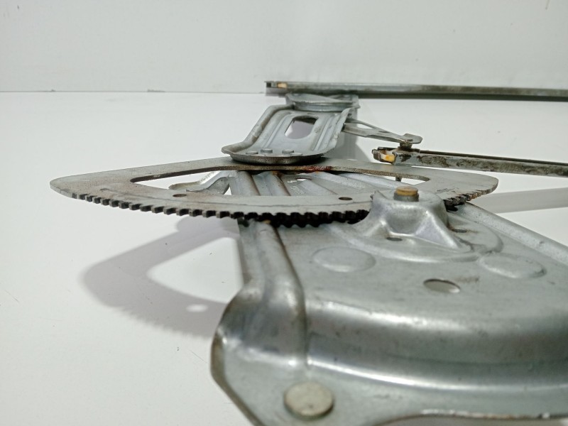 Recambio de elevalunas trasero derecho para renault grand scénic iii (jz0/1_) 1.5 dci referencia OEM IAM 827200005R  