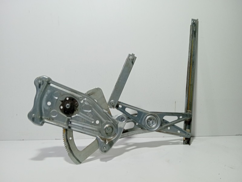 Recambio de elevalunas trasero derecho para renault grand scénic iii (jz0/1_) 1.5 dci referencia OEM IAM 827200005R  